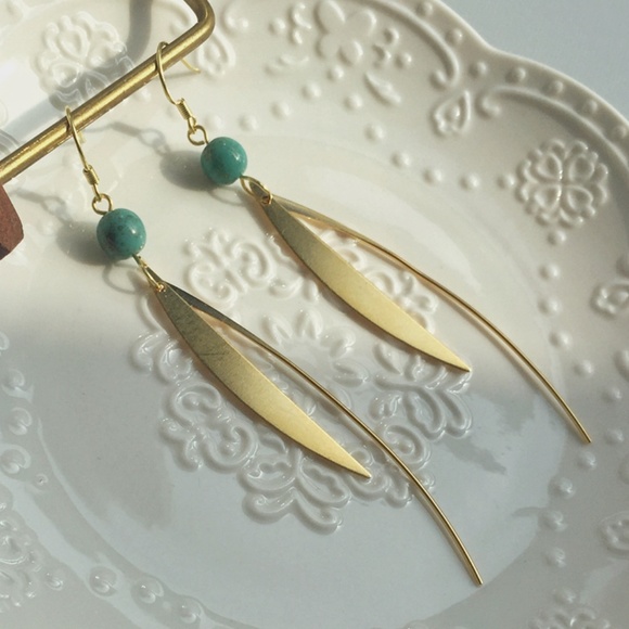 Original Design Minimalist Spear Brass Earrings - Picture 4 of 4